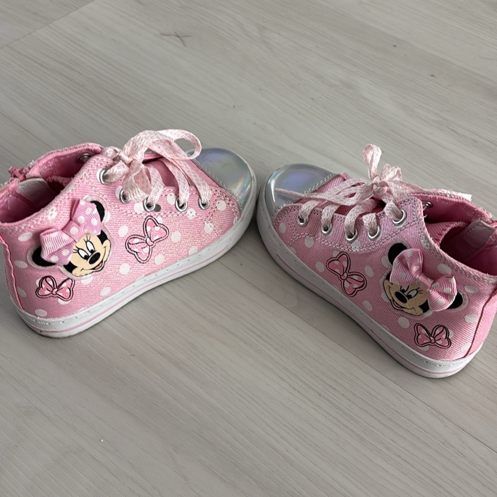 Disney Minnie High-top Sneakers For Girls in Light Canvas Size 8